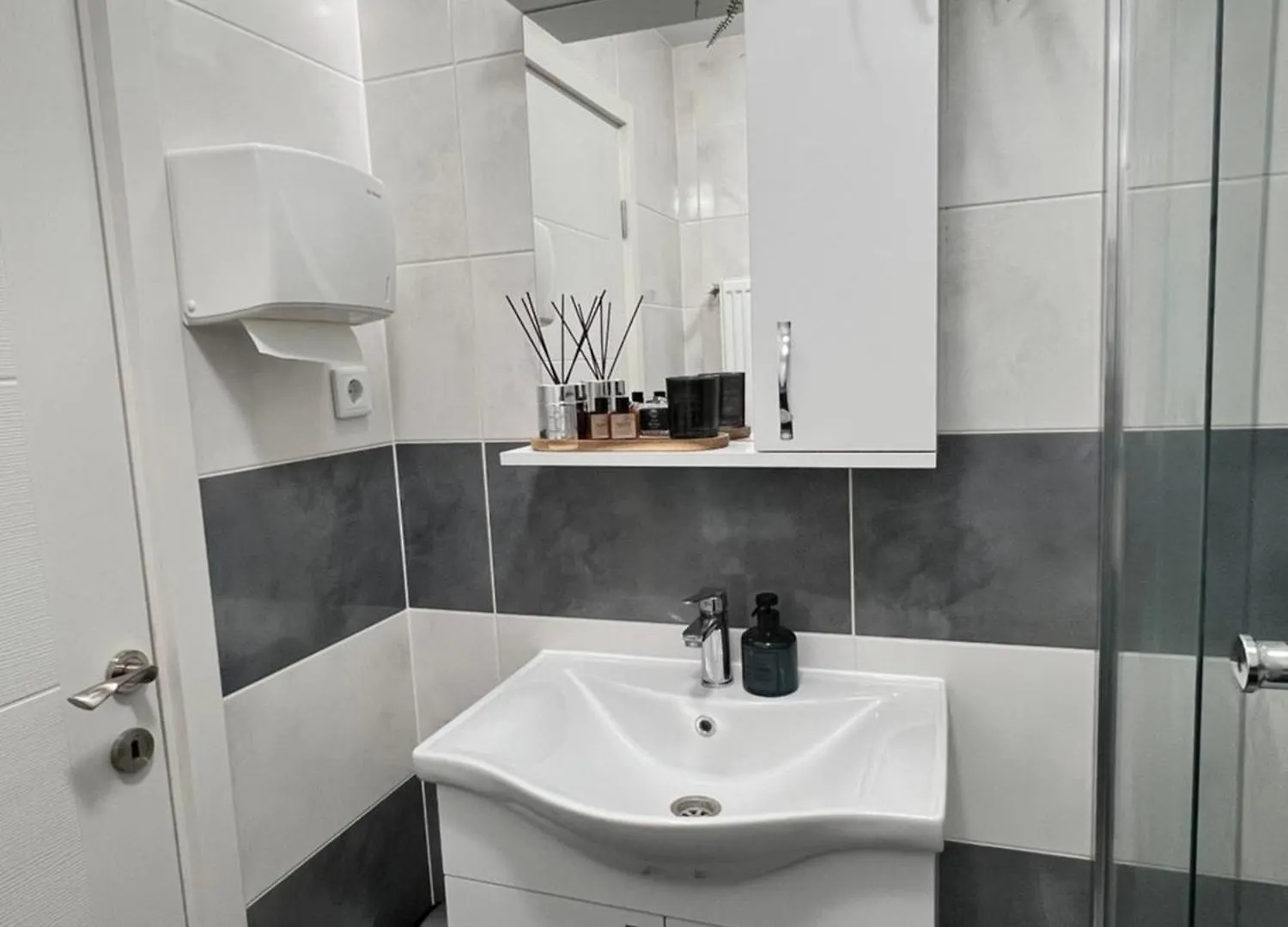 Bed & Breakfast Sun Apartments Otopeni