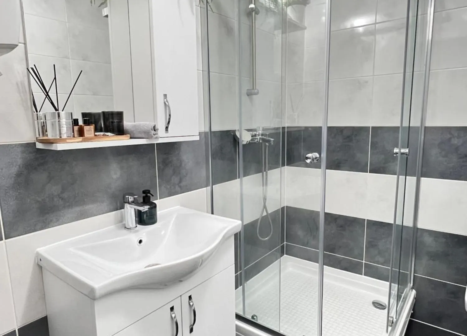 Sun Apartments Otopeni 0*,